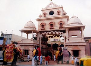 jagannath-temple-ahmedabad-1